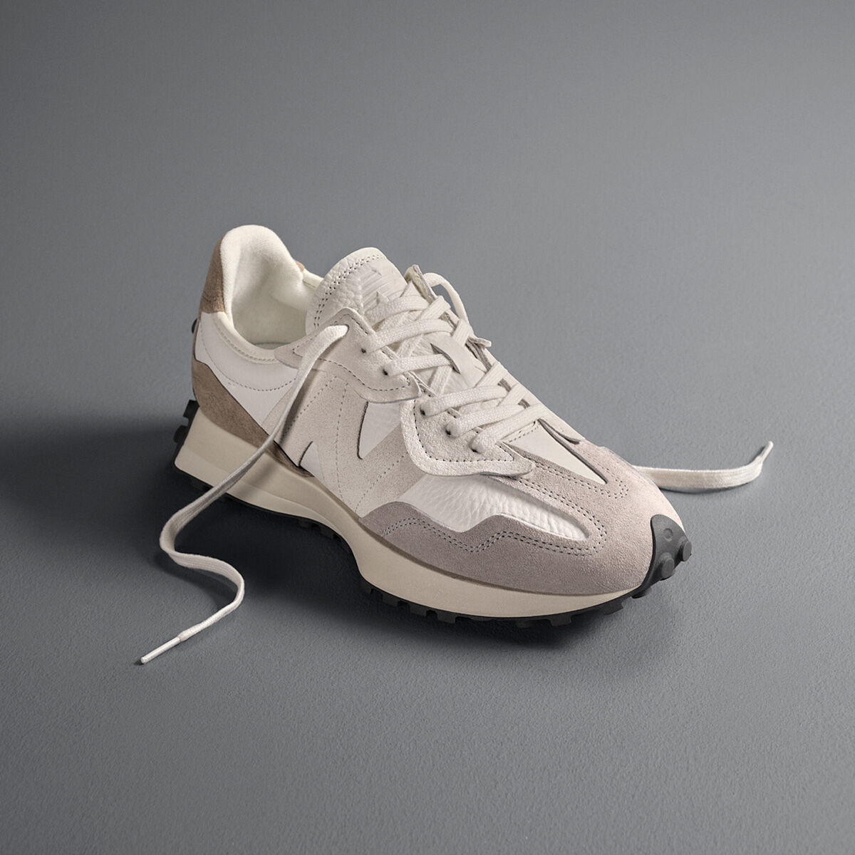 Gray day new balance top